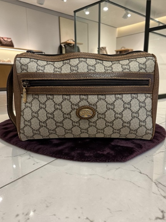 Gucci Handbags - ✨ Vintage Gucci Plus Monogram Canvas Clutch / Cosmetic Pouch ✨